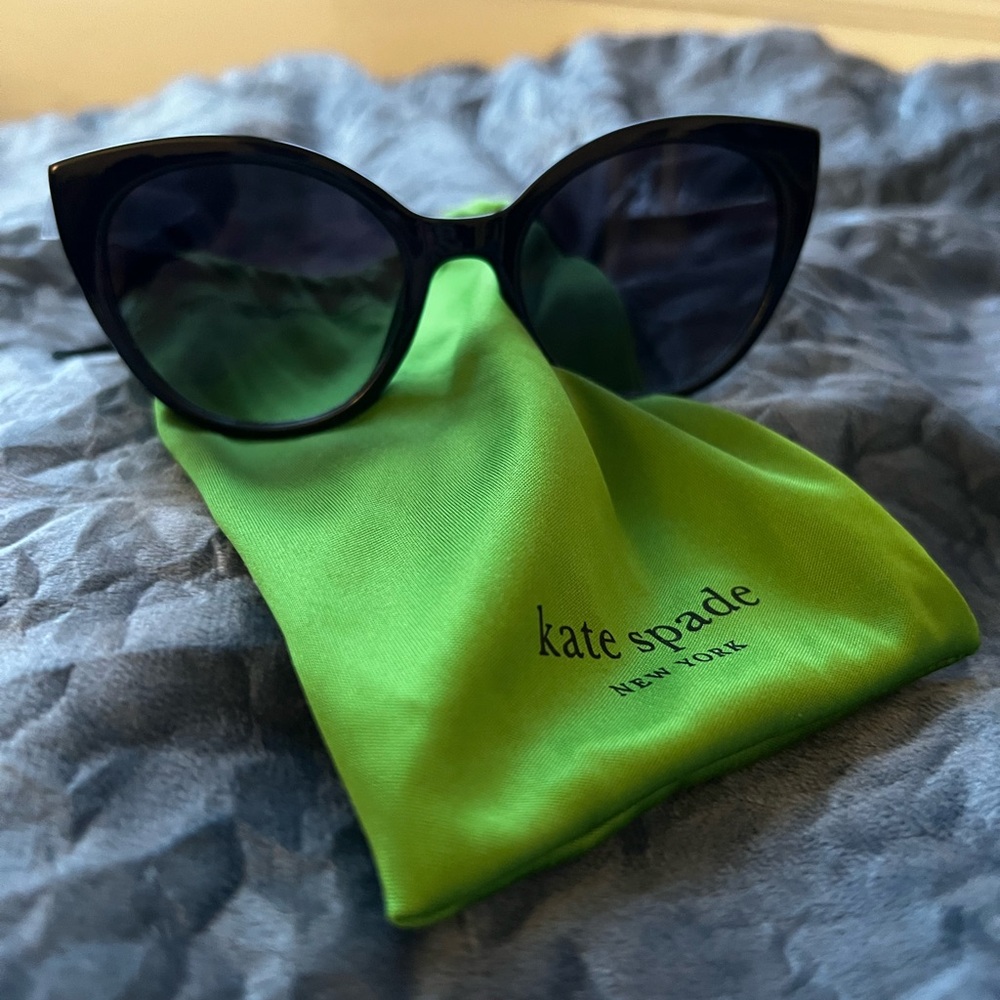 Kate Spade Black Cat Eye Sunglasses with Green Pouch